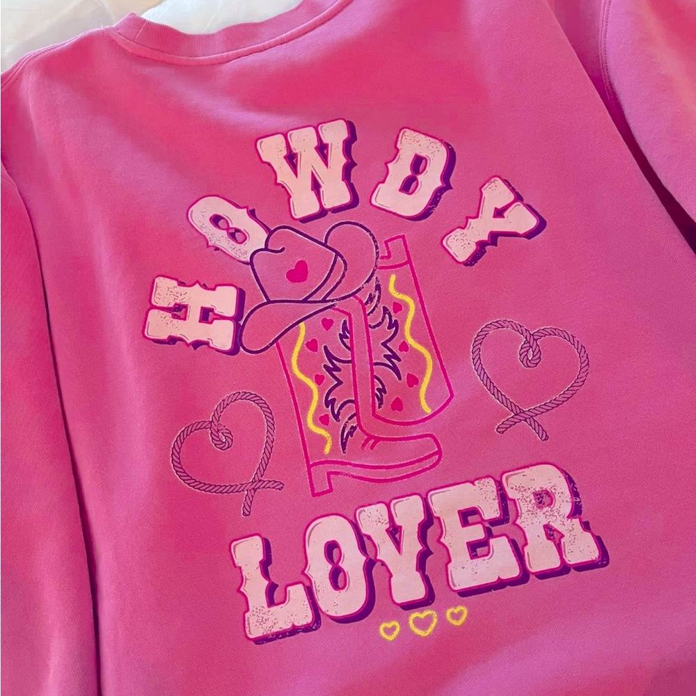 Living Fully Howdy Lover sweatshirt